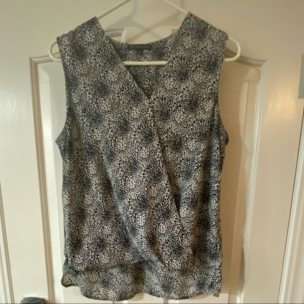 Nice cool black/white breezy blouse.